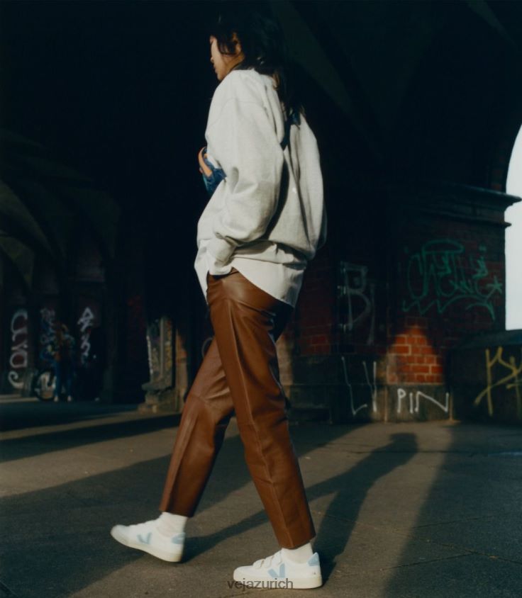 Veja Recife chromfreies Leder, weißer Stahl P068V8116